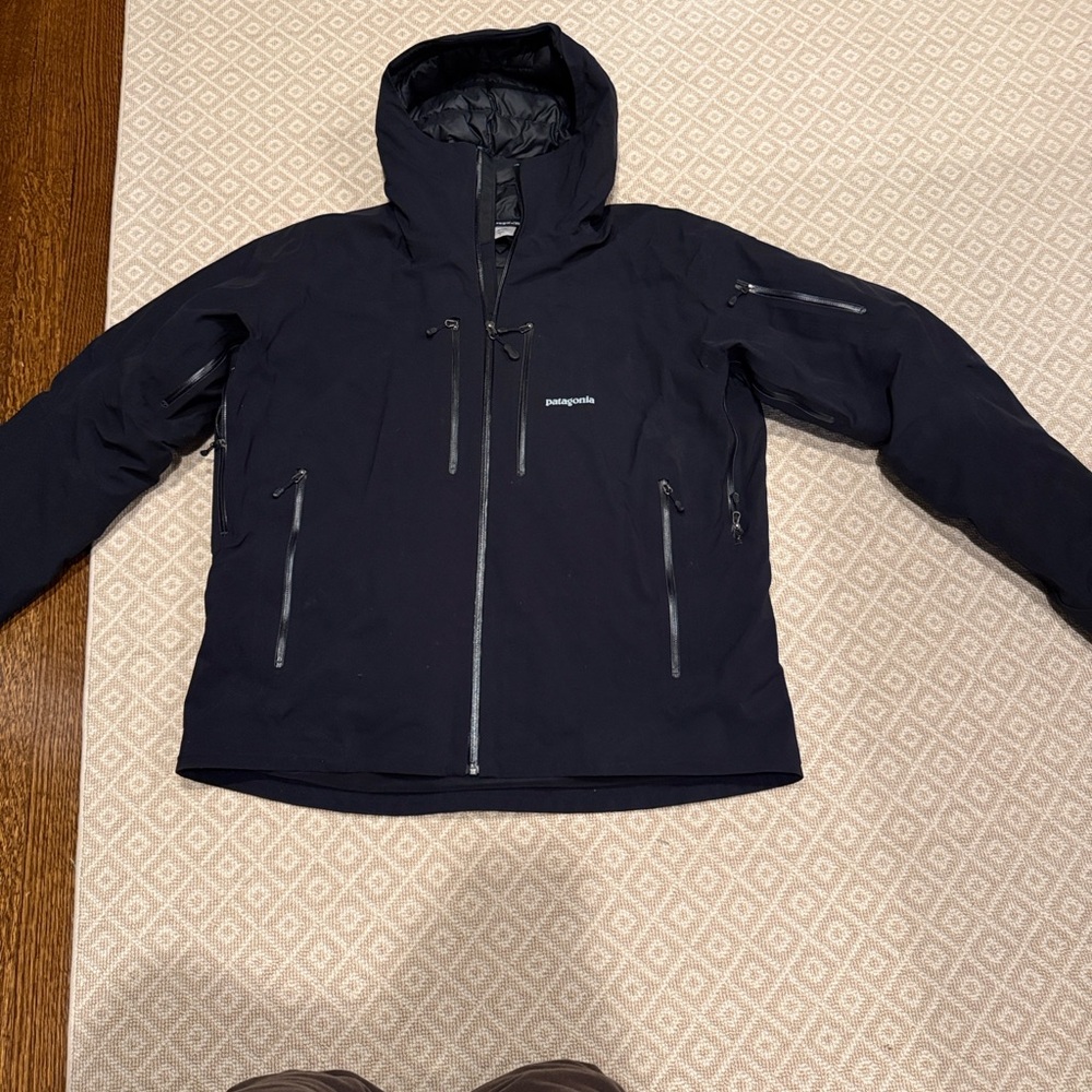 Patagonia Men's Black Down Ski Jacket with Hood